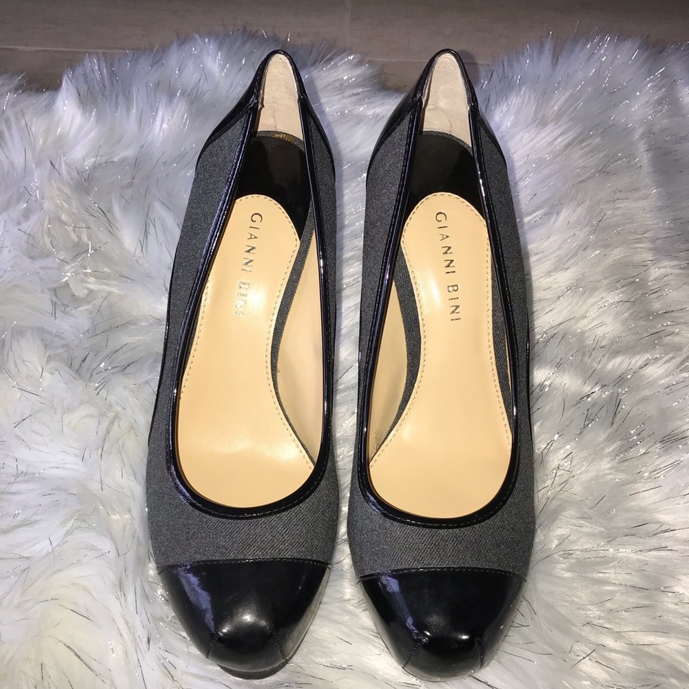 *Gianni Bini Grey/Black Platform Pump - Picture 8 of 8